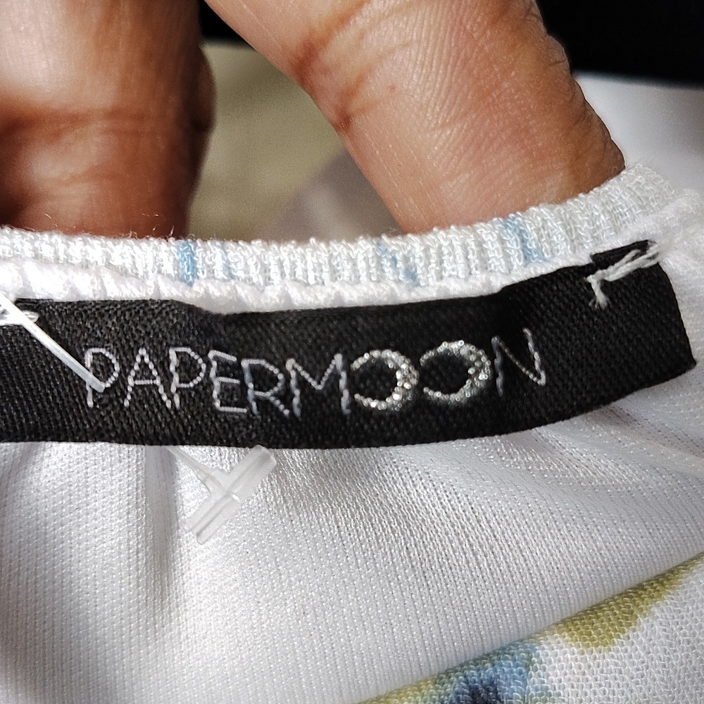 Papermoon Floral Blouse – Size 2X - Picture 8 of 9